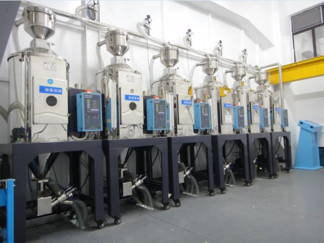 中央供料系統(tǒng)單機(jī)中的吸料機(jī)哪些組成的?